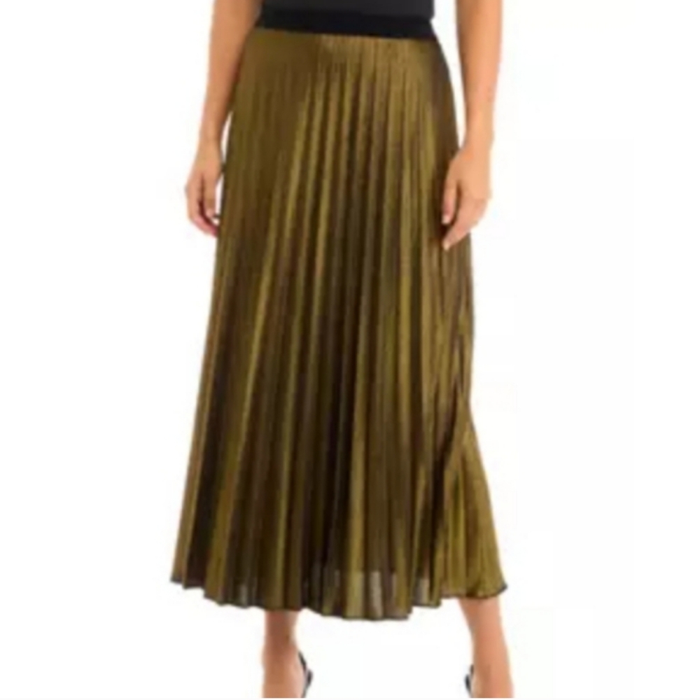 Elegant Olive Pleated Skirt